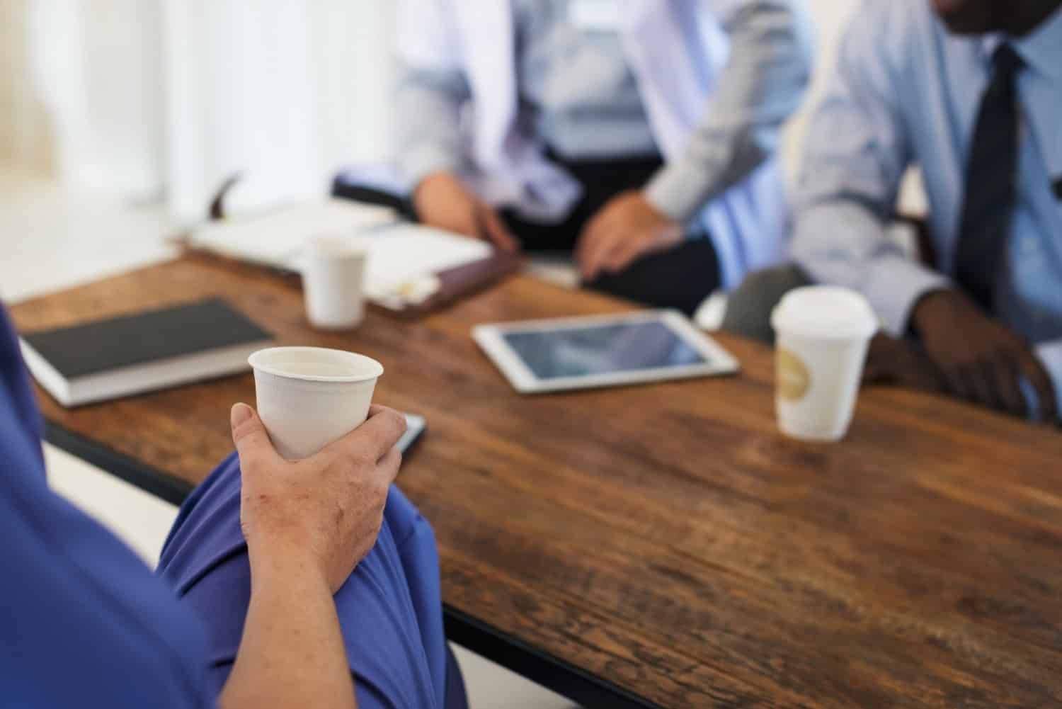 Agressão verbal e física a funcionários nos condomínios. O que fazer?